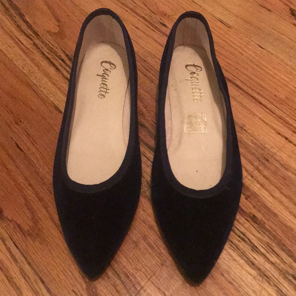 Never WORN navy suede flats